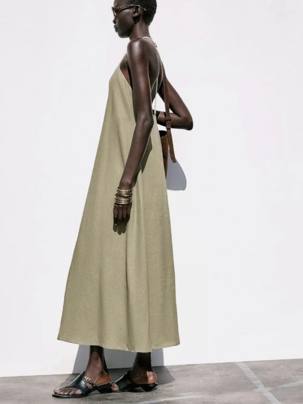zara voluminous linen midi dress - Picture 2 of 9